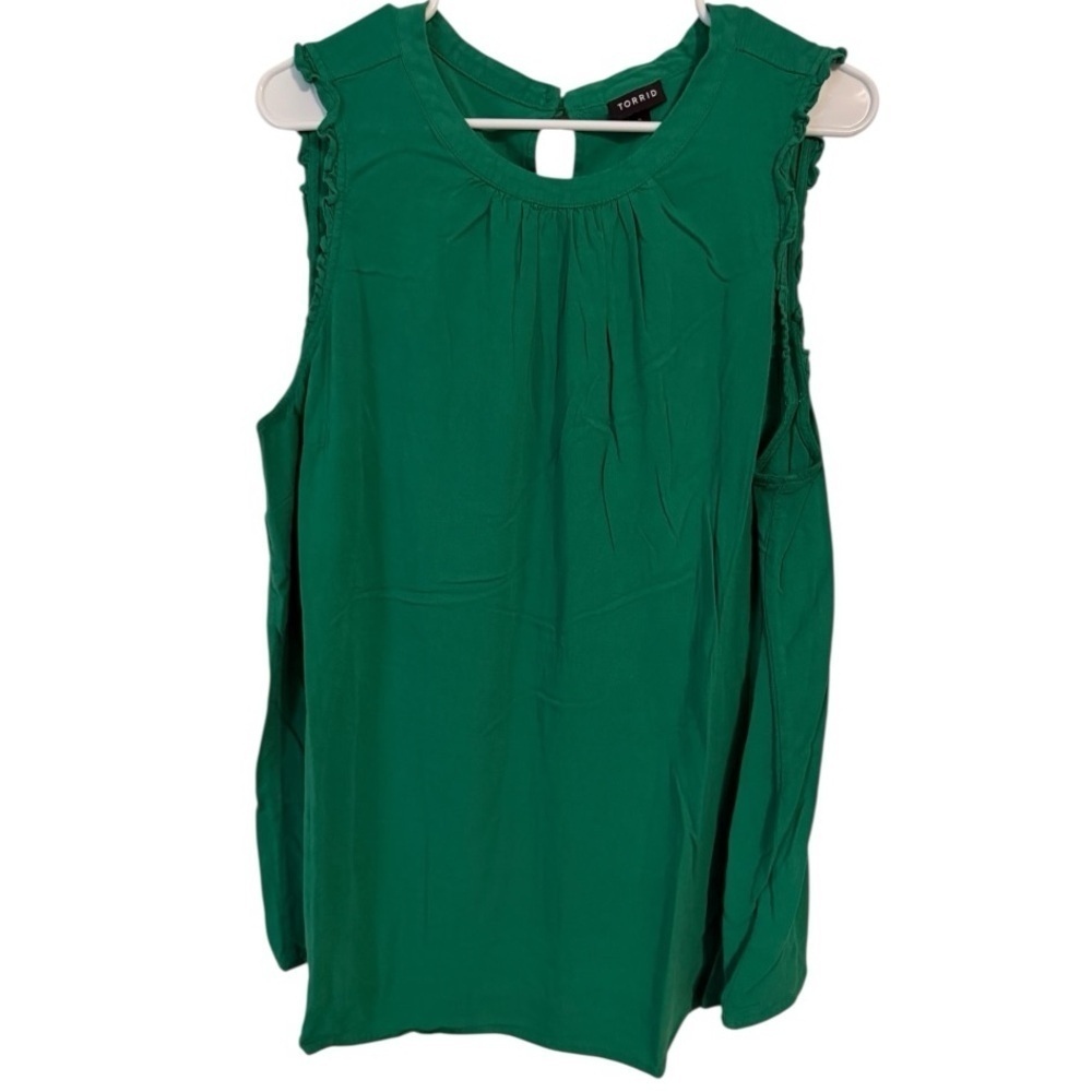 🌺TORRID RAYON SLUB RUFFLE MOCK NECK TANK